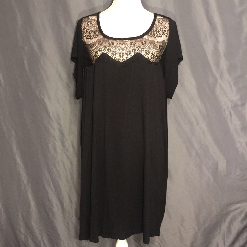 Black flowy top